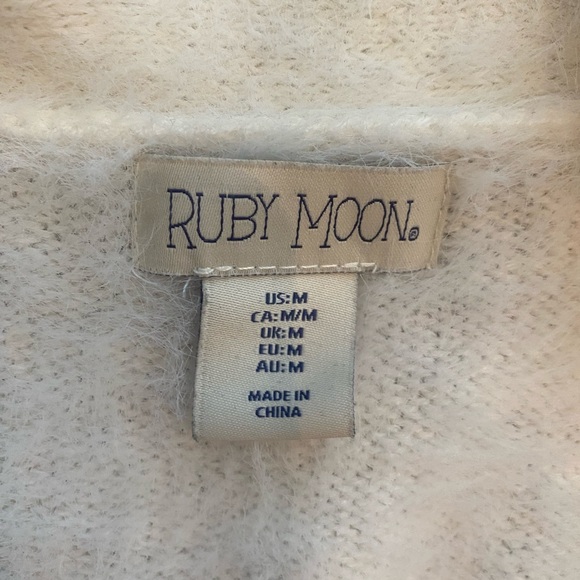 Cream coloured , soft long duster / cardigan - Picture 6 of 8